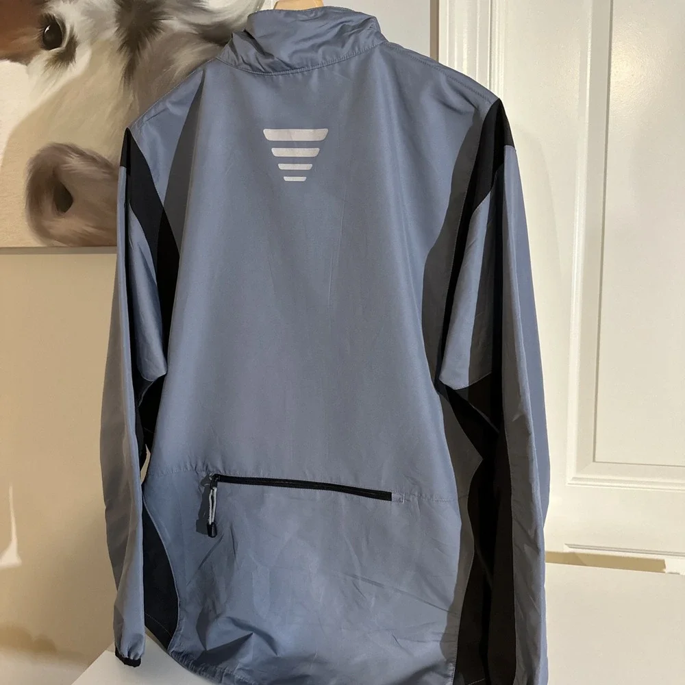 Reebok‎ Men's Athletic Lightweight Jacket Size Large Gray